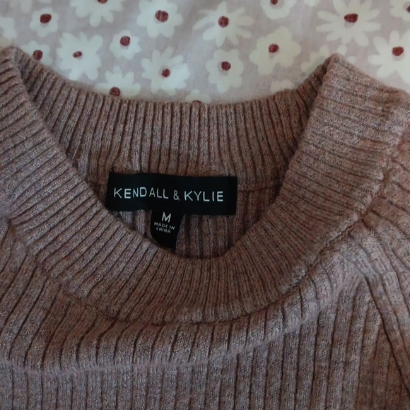 Kendall & Kylie Open Shoulder Long Sleeve Top - Picture 3 of 4